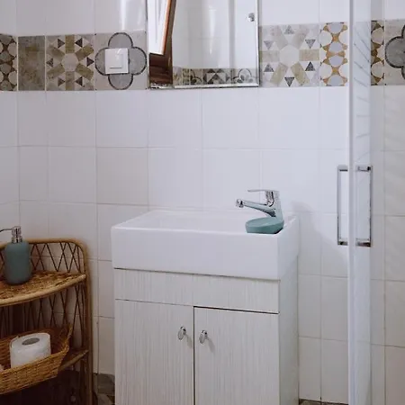 בית נופש Vacation With Large Garden In Sani's Forest *