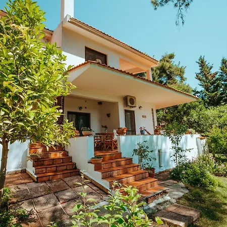 Vacation With Large Garden In Sani's Forest בית נופש סאני ביץ'